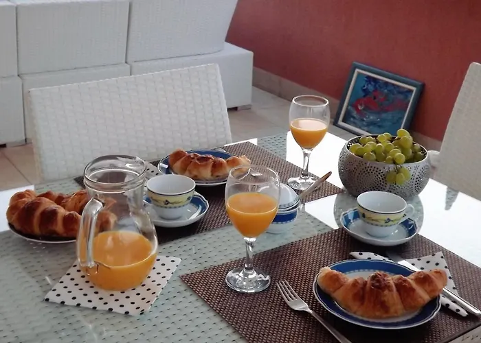 Eva *